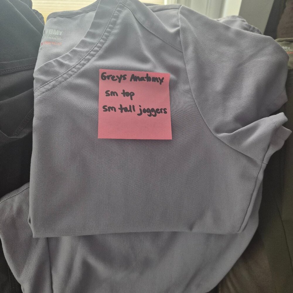 Greys Anatomy Scrub set